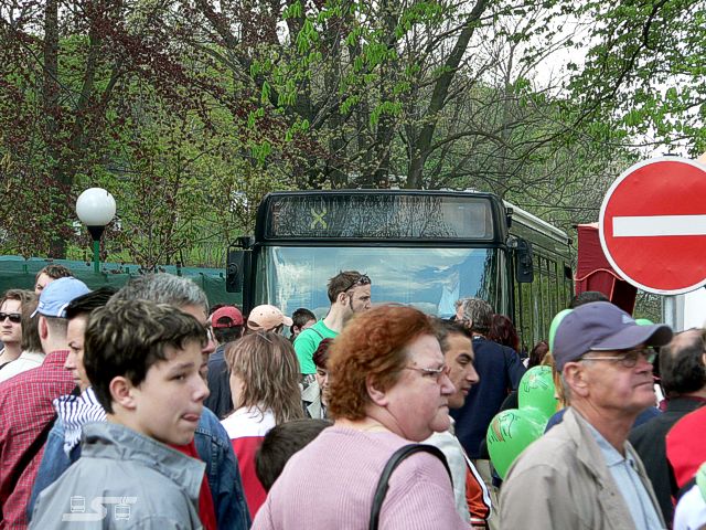 Kliknut�m okno zav�ete